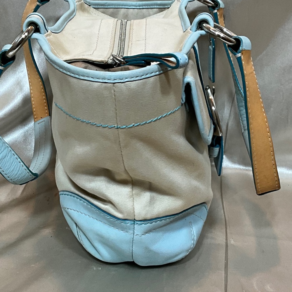 Vintage Coach handbag, beige material & baby blue leather. 10-H8Fa - Picture 8 of 12